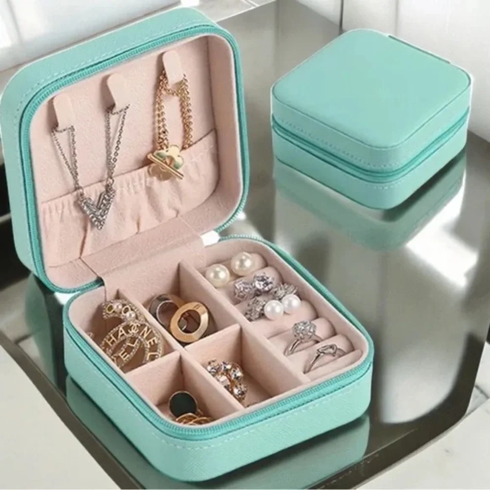 Personalized Travel Jewelry Box – Custom Gift for Bridesmaids, Birthdays & More!